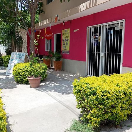 Hgen Rooms & Suites Los Mochis Exterior foto
